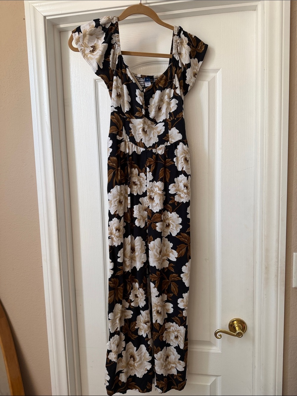 Old Navy XS Black Floral Jumpsuit with Cream and Brown Blooms